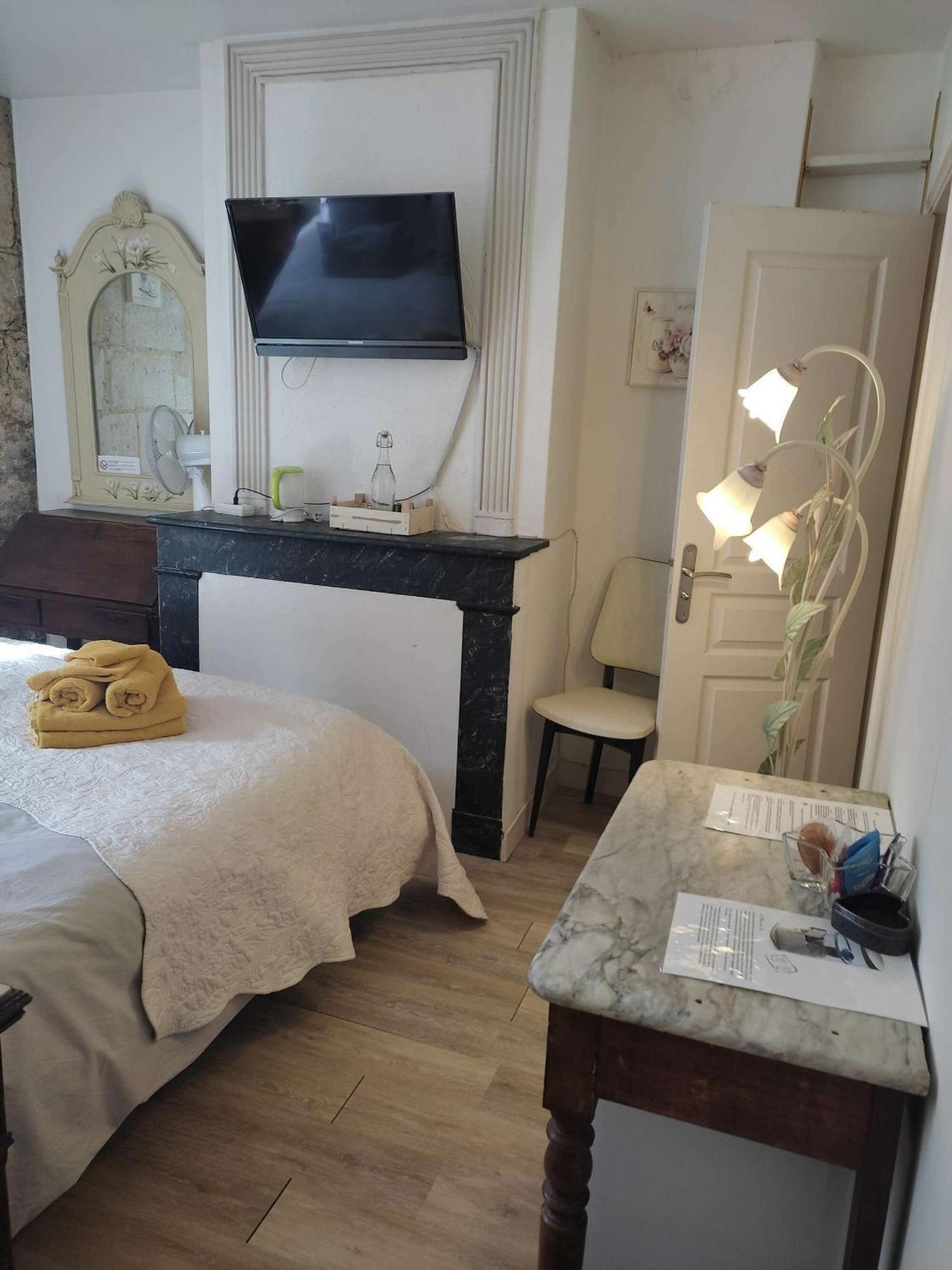 B&B Le Miroir Aux Fees Bordeaux Eksteriør bilde